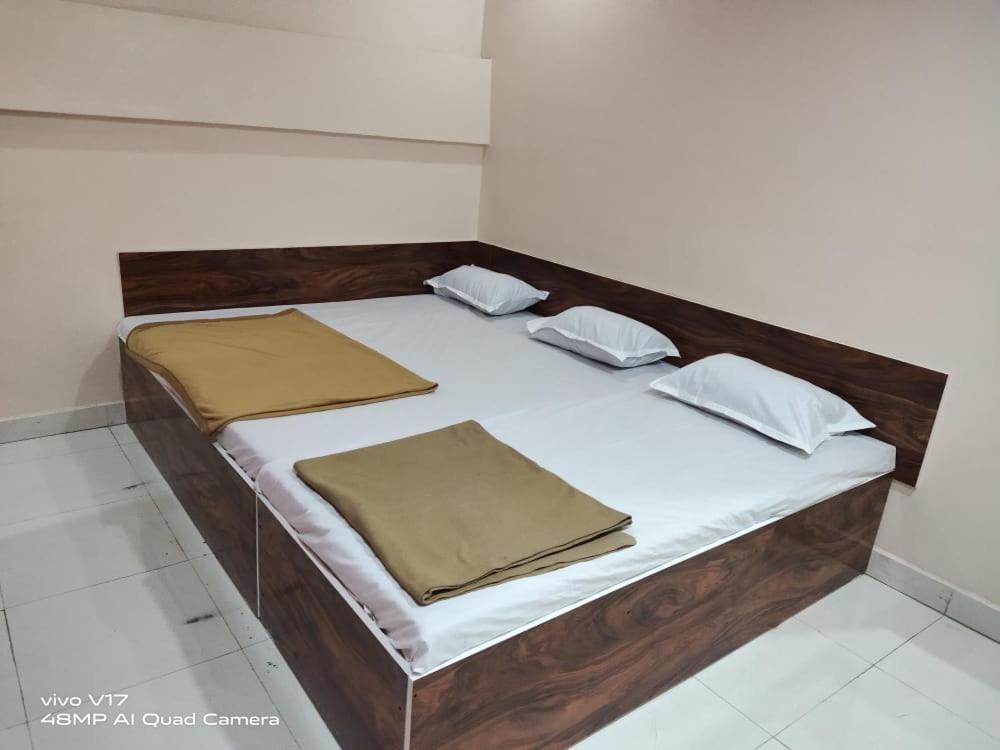 Sai Ganesh Guest House Shirdi Zewnętrze zdjęcie